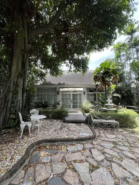 พื้นที่ให้เช่า ปุณณวิถี พระโขนง สุขุมวิท : Space for rent in Punnavithi, Phra Khanong, Sukhumvit, Bangkok, Bang Chak, Phra Khanong, Bangkok, , 532 sqm, Retail Space For Rent, by TOAH T., 500537176 - DDproperty.com