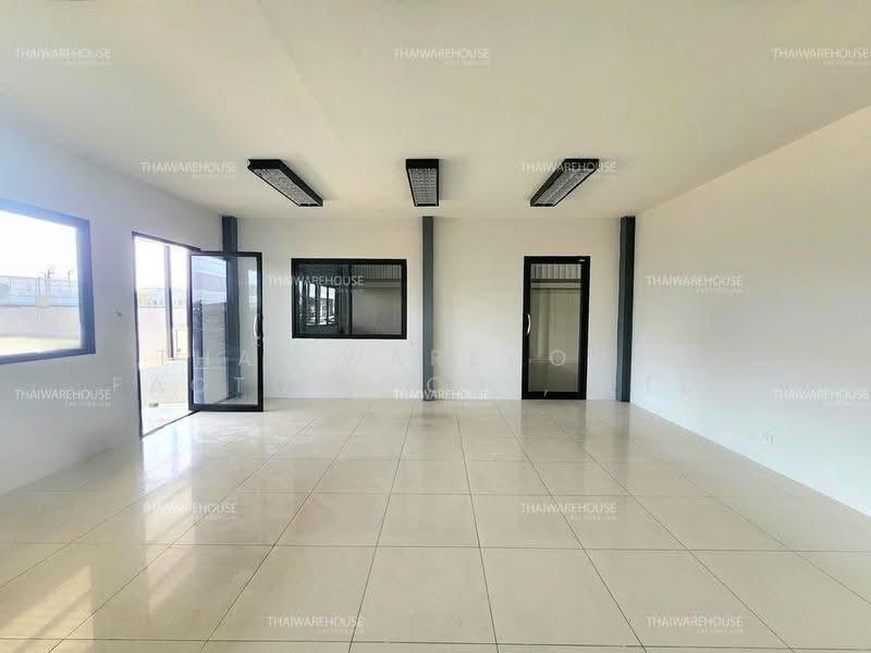 โรงงานและโกดังให้เช่า 360 ตร.ม. บางกร่าง เมืองนนทบุรี ติดถนนใหญ่ รถตู้คอนเทนเนอร์ 40 ฟุตเข้าได้, นนทบุรี, บางกร่าง, เมืองนนทบุรี, นนทบุรี, 360 ตร.ม., โกดัง-โรงงาน ให้เช่า, โดย THAI WAREHOUSE FACTORY CO., LTD., 500537223 - DDproperty.com