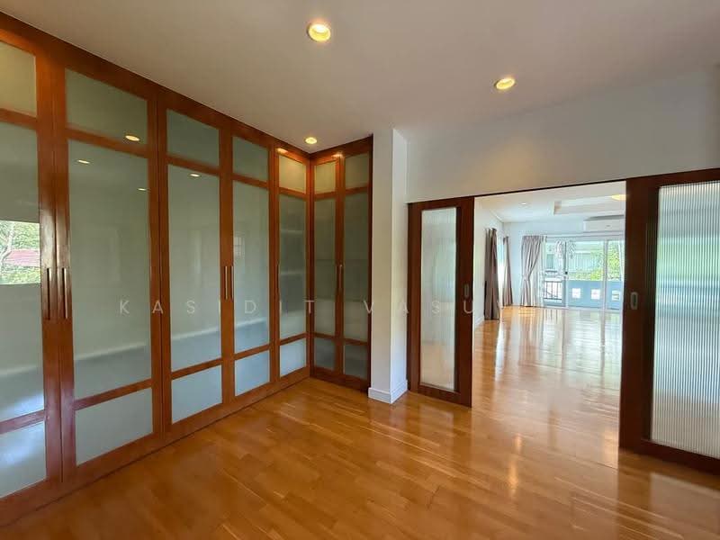 Sukhumvit 36 Garden Village, Bangkok, Sukhumvit 36, Khong Tan, Khlong Toei, Bangkok, 4 Bedrooms, 400 sqm, Single Detached House For Rent, by Kasidit Vasuvat, 500537252 - DDproperty.com