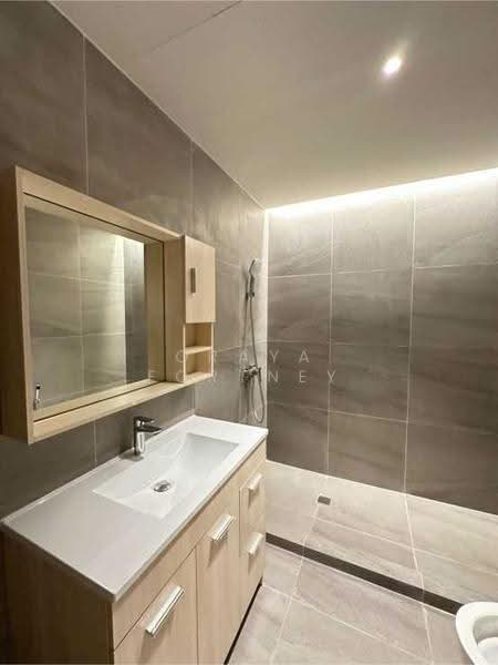 Baan Suanpetch, Bangkok, 18 Soi Sukhumvit 39, Khlong Tan Nua, Watthana, Bangkok, 2 Bedrooms, 135 sqm, Condo For Rent, by Oraya Fortney, 500537328 - DDproperty.com