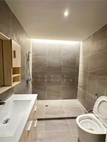 Baan Suanpetch, Bangkok, 18 Soi Sukhumvit 39, Khlong Tan Nua, Watthana, Bangkok, 2 Bedrooms, 135 sqm, Condo For Rent, by Oraya Fortney, 500537328 - DDproperty.com