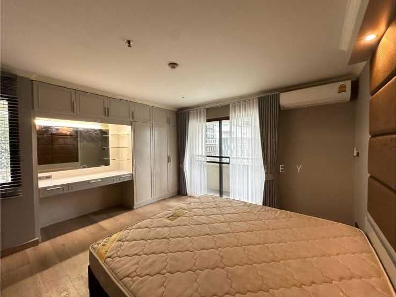 Baan Suanpetch, Bangkok, 18 Soi Sukhumvit 39, Khlong Tan Nua, Watthana, Bangkok, 2 Bedrooms, 135 sqm, Condo For Rent, by Oraya Fortney, 500537328 - DDproperty.com