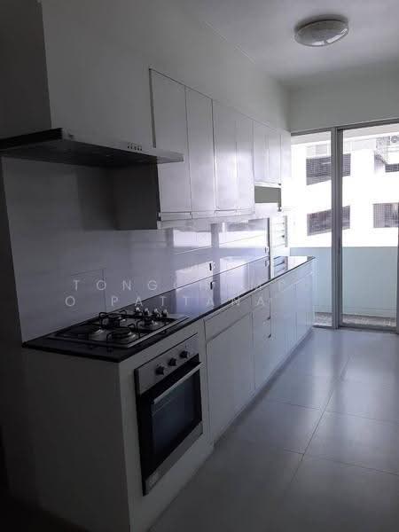 Kanta Mansion, Bangkok, 73 Soi Sukhumvit 26, Khong Tan, Khlong Toei, Bangkok, 3 Bedrooms, 265 sqm, Apartment For Rent, by Tongchompoo Pattanachaiwongkoon, 500537412 - DDproperty.com