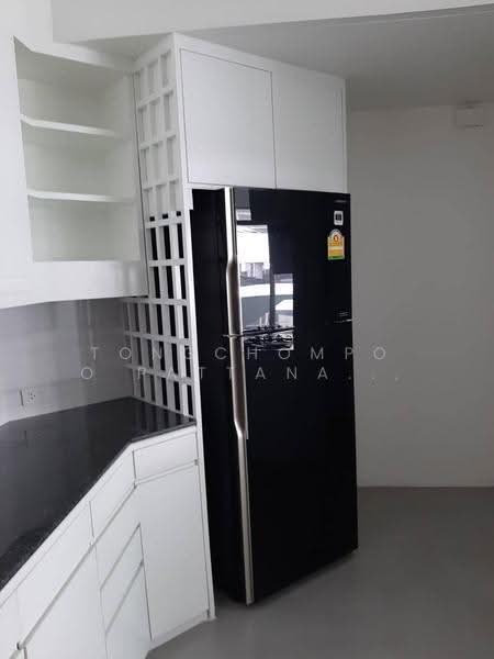 Kanta Mansion, Bangkok, 73 Soi Sukhumvit 26, Khong Tan, Khlong Toei, Bangkok, 3 Bedrooms, 265 sqm, Apartment For Rent, by Tongchompoo Pattanachaiwongkoon, 500537412 - DDproperty.com