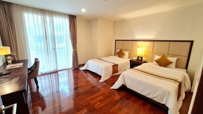 Piyathip Place, Bangkok, 24 Soi Prommitr, Khlong Tan Nua, Watthana, Bangkok, 3 Bedrooms, 260 sqm, Condo For Rent, by Connex Property, 500537631 - DDproperty.com