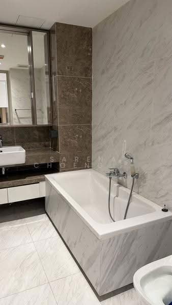 Fynn Asoke, Bangkok, 28 Sukhumvit 10 Alley, Khlong Toei, Bangkok, 1 Bedroom, 40 sqm, Condo For Rent, by Sarena Choengsamor, 500537671 - DDproperty.com