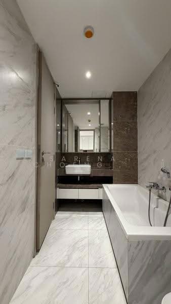 Fynn Asoke, Bangkok, 28 Sukhumvit 10 Alley, Khlong Toei, Bangkok, 1 Bedroom, 40 sqm, Condo For Rent, by Sarena Choengsamor, 500537671 - DDproperty.com
