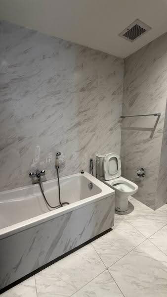 Fynn Asoke, Bangkok, 28 Sukhumvit 10 Alley, Khlong Toei, Bangkok, 1 Bedroom, 40 sqm, Condo For Rent, by Sarena Choengsamor, 500537671 - DDproperty.com