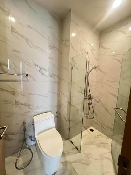 Noble BE19 Sukhumvit, Bangkok, 89 Sukhumvit 19 Alley, Khlong Tan Nua, Watthana, Bangkok, 2 Bedrooms, 70 sqm, Condo For Rent, by Somrad Phoopruksachart, 500537673 - DDproperty.com