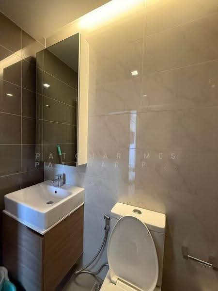 M Thonglor 10, Bangkok, 9 Soi Ekkamai 12, Ekkamai Road, Khlong Tan Nua, Watthana, Bangkok, 1 Bedroom, 33 sqm, Condo For Rent, by Patcharames Pattharapornviboon, 500537692 - DDproperty.com