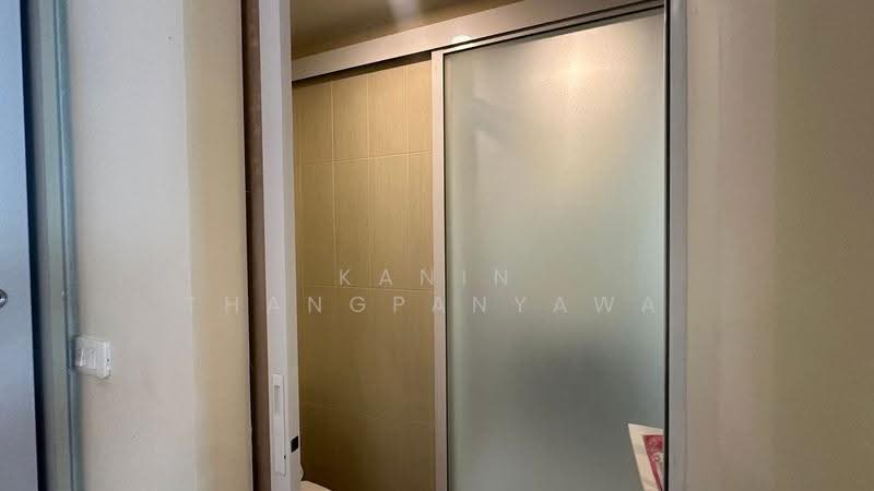 Life Ratchadapisek, Bangkok, 279 Ratchadapisaek Road, Huai Khwang, Bangkok, 2 Bedrooms, 46 sqm, Condo For Rent, by Kanin Thangpanyawa, 500537738 - DDproperty.com