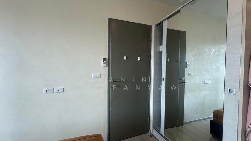 Life Ratchadapisek, Bangkok, 279 Ratchadapisaek Road, Huai Khwang, Bangkok, 2 Bedrooms, 46 sqm, Condo For Rent, by Kanin Thangpanyawa, 500537738 - DDproperty.com