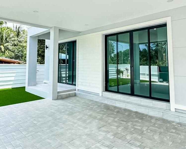 3 Bedroom Modern House for Sale Mabprachan Pong East Pattaya, Chon Buri (Pattaya), Bang Lamung, Bang Lamung (Pattaya), Chon Buri (Pattaya), 3 Bedrooms, 160 sqm, Single Detached House For Sale, by PLC real estate, 500537749 - DDproperty.com