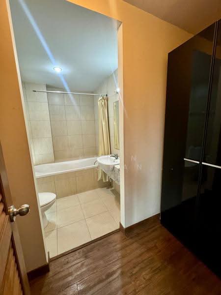Von Napa Sukhumvit 38, Bangkok, Soi Sukhumvit 38, Phra Kanong, Khlong Toei, Bangkok, 1 Bedroom, 54 sqm, Condo For Rent, by Kanin Thangpanyawa, 500537781 - DDproperty.com