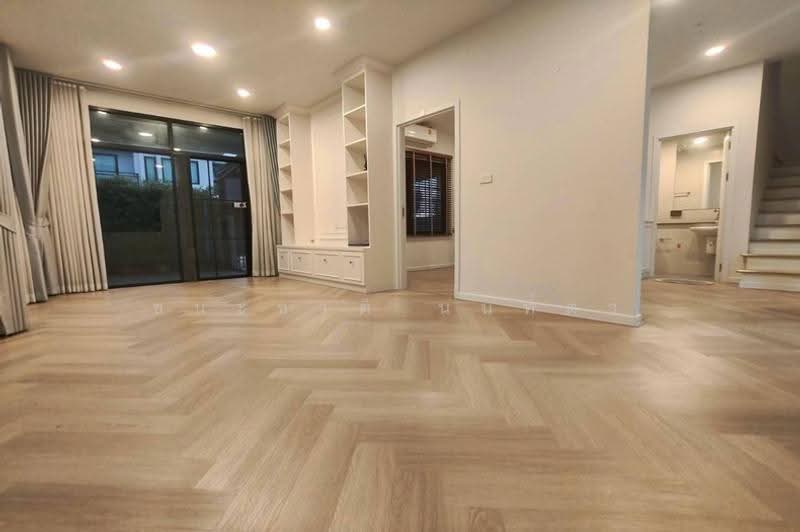 Britania Saimai Khukhot Station, Bangkok, 117 Sai Mai Rd., Sai Mai, Bangkok, 3 Bedrooms, 160 sqm, Single Detached House For Sale, by ชนะชาติ นนท์ตา, 500537830 - DDproperty.com