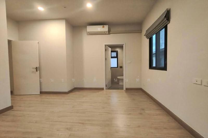 Britania Saimai Khukhot Station, Bangkok, 117 Sai Mai Rd., Sai Mai, Bangkok, 3 Bedrooms, 160 sqm, Single Detached House For Sale, by ชนะชาติ นนท์ตา, 500537830 - DDproperty.com