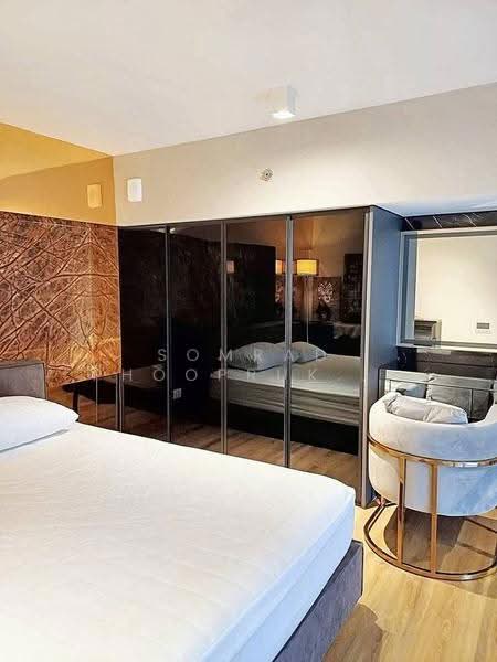 The Lofts Silom, Bangkok, Pramuan Road, Silom, Bang Rak, Bangkok, 1 Bedroom, 46 sqm, Condo For Rent, by Somrad Phoopruksachart, 500537858 - DDproperty.com