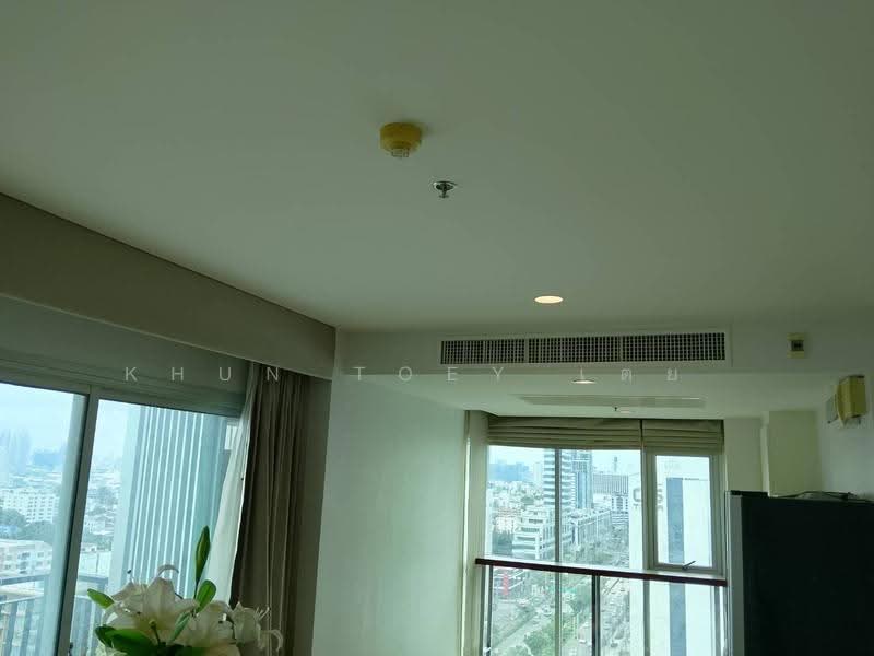 Life Ratchadapisek, Bangkok, 279 Ratchadapisaek Road, Huai Khwang, Bangkok, 2 Bedrooms, 65 sqm, Condo For Rent, by Khun Toey เตย, 500537862 - DDproperty.com
