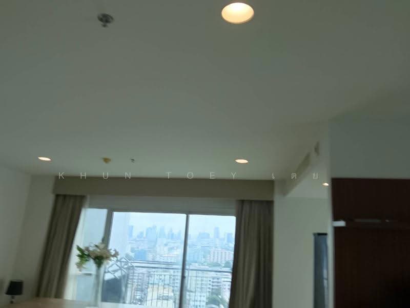 Life Ratchadapisek, Bangkok, 279 Ratchadapisaek Road, Huai Khwang, Bangkok, 2 Bedrooms, 65 sqm, Condo For Rent, by Khun Toey เตย, 500537862 - DDproperty.com