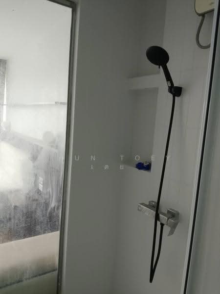 Life Ratchadapisek, Bangkok, 279 Ratchadapisaek Road, Huai Khwang, Bangkok, 2 Bedrooms, 65 sqm, Condo For Rent, by Khun Toey เตย, 500537862 - DDproperty.com