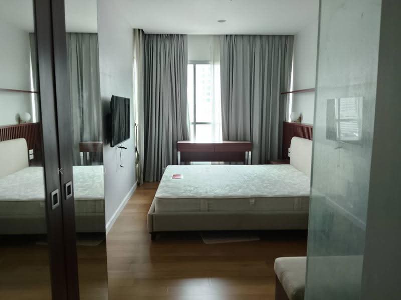 Life Ratchadapisek, Bangkok, 279 Ratchadapisaek Road, Huai Khwang, Bangkok, 2 Bedrooms, 65 sqm, Condo For Rent, by Khun Toey เตย, 500537862 - DDproperty.com