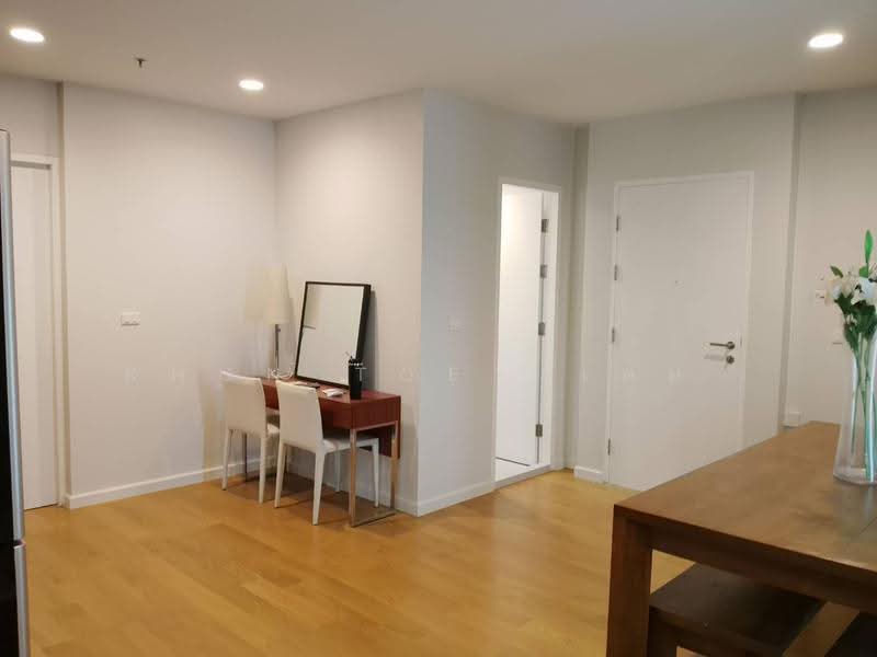 Life Ratchadapisek, Bangkok, 279 Ratchadapisaek Road, Huai Khwang, Bangkok, 2 Bedrooms, 65 sqm, Condo For Rent, by Khun Toey เตย, 500537862 - DDproperty.com
