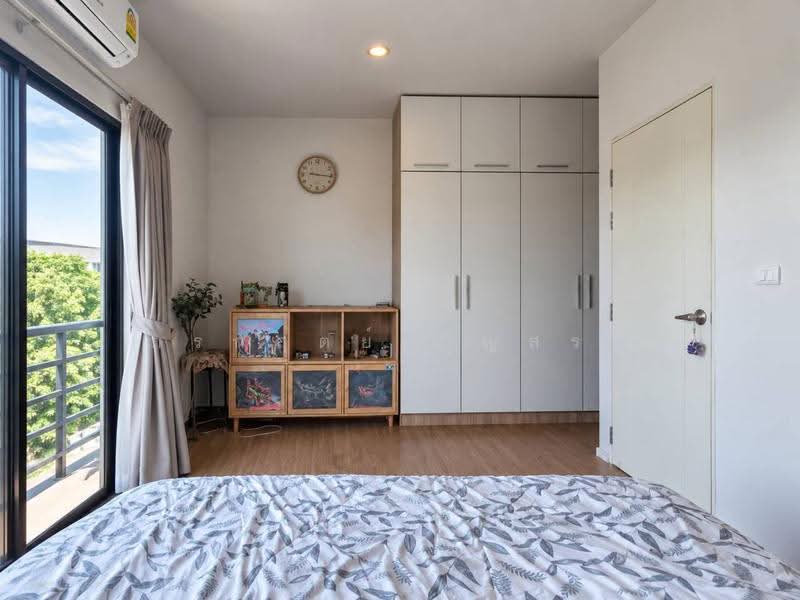 Baan Klang Muang Ramintra, Bangkok, Soi Kanchanaphisek 6/1, Tha Rang, Bang Khen, Bangkok, 3 Bedrooms, 155 sqm, Townhouse For Sale, by กรกฤตย์ บุญสระ, 500537917 - DDproperty.com