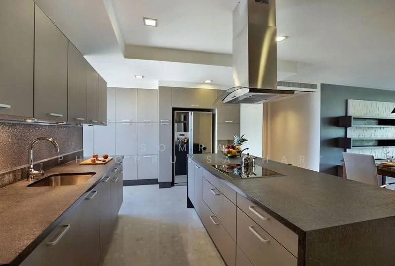 Ficus Lane, Bangkok, Soi Sukhumvit 44/1, Phra Kanong, Khlong Toei, Bangkok, 3 Bedrooms, 199 sqm, Condo For Sale, by Somrad Phoopruksachart, 500537976 - DDproperty.com