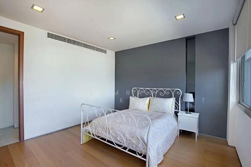 Ficus Lane, Bangkok, Soi Sukhumvit 44/1, Phra Kanong, Khlong Toei, Bangkok, 3 Bedrooms, 199 sqm, Condo For Sale, by Somrad Phoopruksachart, 500537976 - DDproperty.com