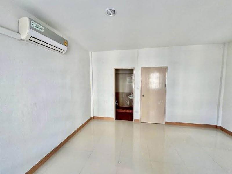 ทาวน์เฮ้าส์ 4-ห้องนอน, กรุงเทพ, คลองจั่น, บางกะปิ, กรุงเทพ, 180 ตร.ม., ทาวน์เฮ้าส์ ขาย, โดย Kanin Thangpanyawa, 500538031 - DDproperty.com
