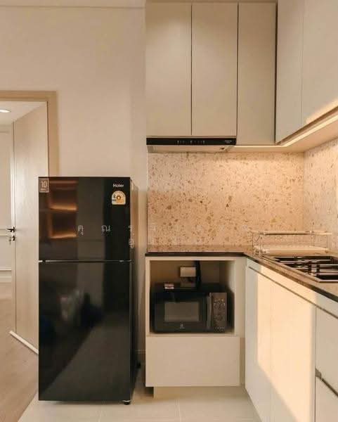 Intro Phaholyothin-Pradipat, Bangkok, Pradipat, Samsen Nai, Phaya Thai, Bangkok, 1 Bedroom, 44 sqm, Condo For Rent, by คุณรวีวรรณ อู่เงิน, 500538102 - DDproperty.com