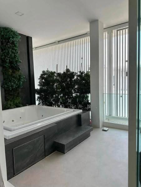 VIVE Ekkamai-Ramintra, Bangkok, Soi Yothin Phatthana 3, Nawamin, Bueng Kum, Bangkok, 4 Bedrooms, 371 sqm, Single Detached House For Rent, by Kanin Thangpanyawa, 500538110 - DDproperty.com