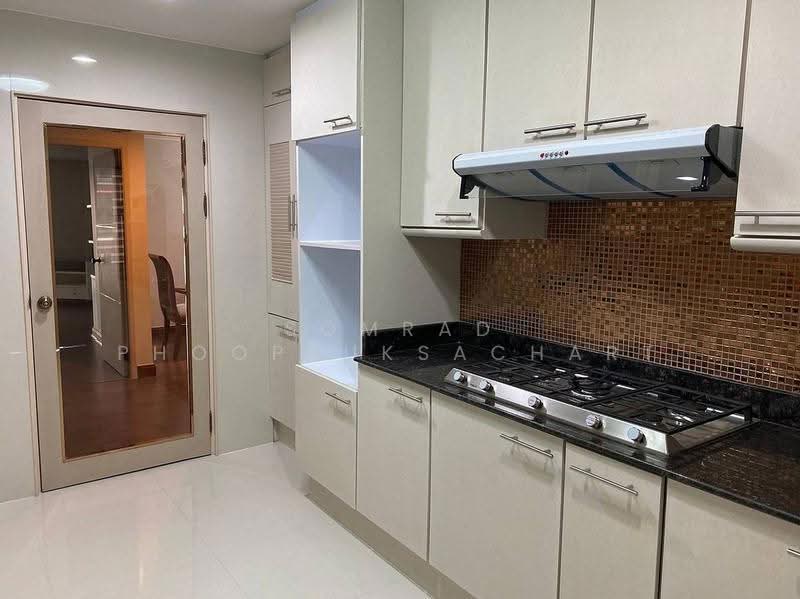 G.P. Grande Tower, Bangkok, 55 Sukhumvit 23, Khlongtoei Nua, Watthana, Bangkok, 3 Bedrooms, 220 sqm, Apartment For Rent, by Somrad Phoopruksachart, 500538130 - DDproperty.com