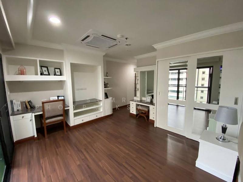 G.P. Grande Tower, Bangkok, 55 Sukhumvit 23, Khlongtoei Nua, Watthana, Bangkok, 3 Bedrooms, 220 sqm, Apartment For Rent, by Somrad Phoopruksachart, 500538130 - DDproperty.com