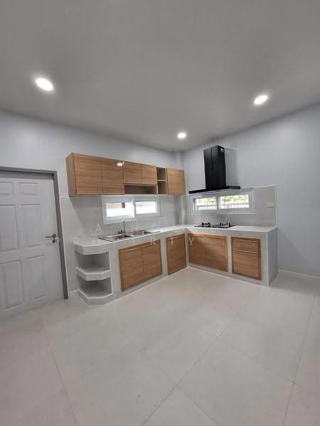 New detached house for sale in Sriracha Soi Bo Kok great location, beautiful house, Chon Buri (Pattaya), Surasak, Si Racha, Chon Buri (Pattaya), 3 Bedrooms, 75 sqm, Single Detached House For Sale, by A House Property Co.,Ltd., 500538182 - DDproperty.com