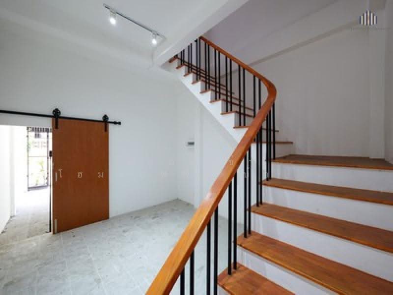 ปล่อยเช่า โฮมออฟฟิศ บ้าน ตึก รีโนเวทใหม่ 12 ตารางวา, Bangkok, Chong Nonsi, Yan Nawa, Bangkok, 1 Bedroom, 99 sqm, Townhouse For Rent, by คุณจี, 500538202 - DDproperty.com