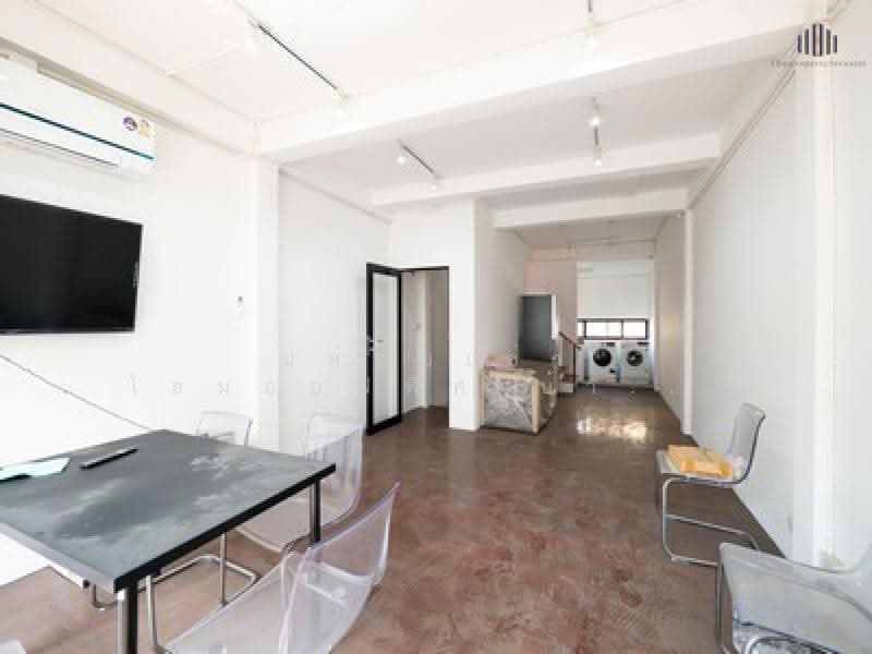 ปล่อยเช่า โฮมออฟฟิศ บ้าน ตึก รีโนเวทใหม่ 12 ตารางวา, Bangkok, Chong Nonsi, Yan Nawa, Bangkok, 1 Bedroom, 99 sqm, Townhouse For Rent, by คุณจี, 500538202 - DDproperty.com