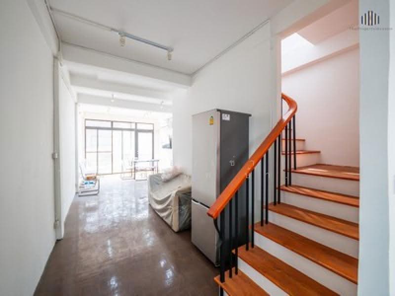 ปล่อยเช่า โฮมออฟฟิศ บ้าน ตึก รีโนเวทใหม่ 12 ตารางวา, Bangkok, Chong Nonsi, Yan Nawa, Bangkok, 1 Bedroom, 99 sqm, Townhouse For Rent, by คุณจี, 500538202 - DDproperty.com