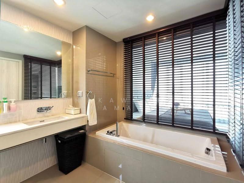 Rhythm Sukhumvit 42, Bangkok, Soi Sukhumvit 42, Sukhumvit Road, Phra Kanong, Khlong Toei, Bangkok, 2 Bedrooms, 78 sqm, Condo For Rent, by Phakawadee Jiramanee, 500538238 - DDproperty.com