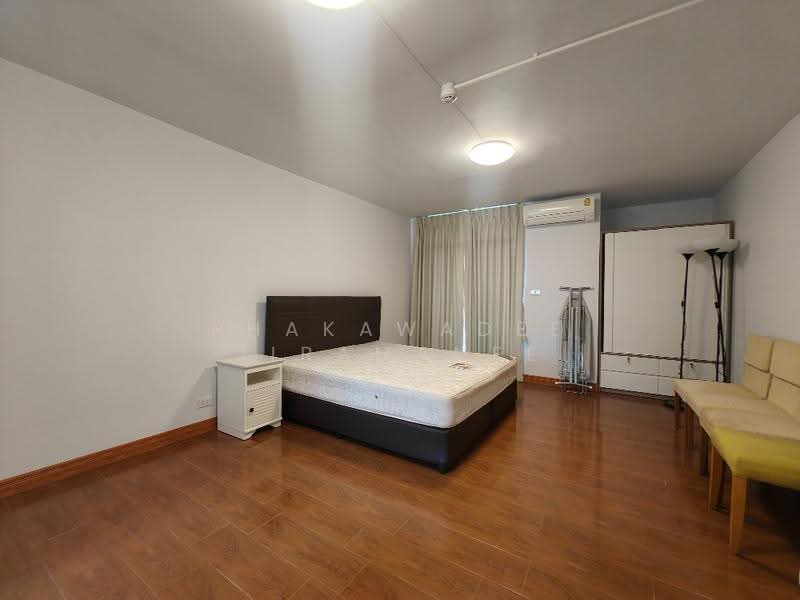 Pipat Place, Bangkok, 37 Soi Sathon 6, Silom, Bang Rak, Bangkok, 2 Bedrooms, 105 sqm, Condo For Rent, by Phakawadee Jiramanee, 500538255 - DDproperty.com
