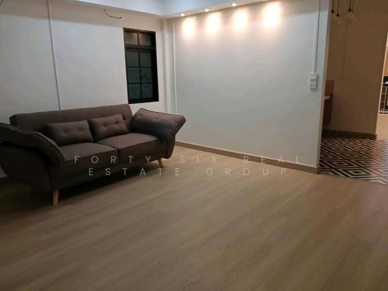 ขาย/เช่า บ้านสุขุมวิท ติดรถไฟฟ้า BTS ( Sukumvit road / soi 68), Bangkok, Bang Na Nuea, Bang Na, Bangkok, 4 Bedrooms, 190 sqm, Townhouse For Rent, by Forty-Six Real Estate Group, 500538286 - DDproperty.com