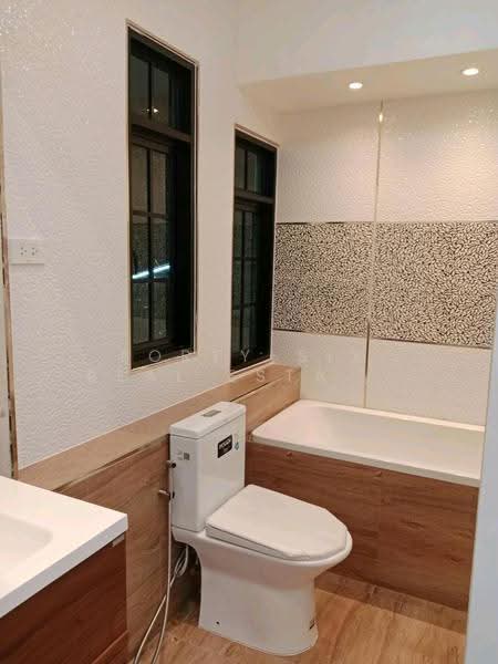 ขาย/เช่า บ้านสุขุมวิท ติดรถไฟฟ้า BTS ( Sukumvit road / soi 68), Bangkok, Bang Na Nuea, Bang Na, Bangkok, 4 Bedrooms, 190 sqm, Townhouse For Rent, by Forty-Six Real Estate Group, 500538286 - DDproperty.com