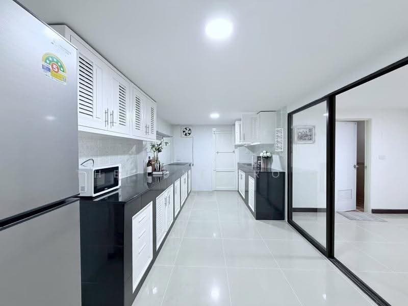 Detached House in Huai Khwang, กรุงเทพ, ห้วยขวาง, กรุงเทพ, 250 ตร.ม., บ้านเดี่ยว ให้เช่า, โดย The Luxe Group, 500538331 - DDproperty.com
