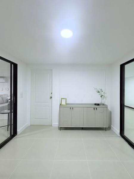 Detached House in Huai Khwang, กรุงเทพ, ห้วยขวาง, กรุงเทพ, 250 ตร.ม., บ้านเดี่ยว ให้เช่า, โดย The Luxe Group, 500538331 - DDproperty.com