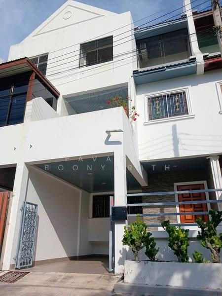 4-BR Townhouse, Prachuap Khiri Khan, Hua Hin, Prachuap Khiri Khan, 4 Bedrooms, 250 sqm, Townhouse For Sale, by Pavadee Boonyarith, 500538365 - DDproperty.com