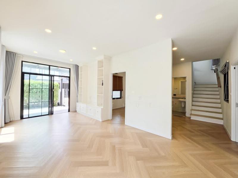 Britania Saimai Khukhot Station, Bangkok, 117 Sai Mai Rd., Sai Mai, Sai Mai, Bangkok, 4 Bedrooms, 140 sqm, Single Detached House For Sale, by รพีร์ทัธ Rhapeethut (ทัธ), 500538370 - DDproperty.com