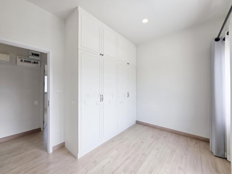 Britania Saimai Khukhot Station, Bangkok, 117 Sai Mai Rd., Sai Mai, Sai Mai, Bangkok, 4 Bedrooms, 140 sqm, Single Detached House For Sale, by รพีร์ทัธ Rhapeethut (ทัธ), 500538370 - DDproperty.com