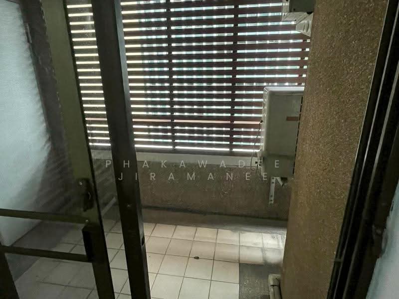 Asoke Towers, Bangkok, Sukhumvit 21 Road, Khlongtoei Nua, Watthana, Bangkok, 1 Bedroom, 78 sqm, Condo For Rent, by Phakawadee Jiramanee, 500538373 - DDproperty.com