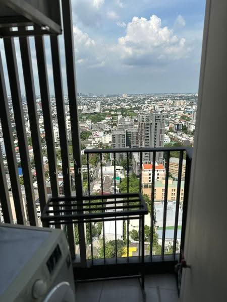 Rhythm Ekkamai, Bangkok, 11 Soi Sukhumvit 63, Khlongtoei Nua, Watthana, Bangkok, 1 Bedroom, 30 sqm, Condo For Rent, by Phakawadee Jiramanee, 500538496 - DDproperty.com
