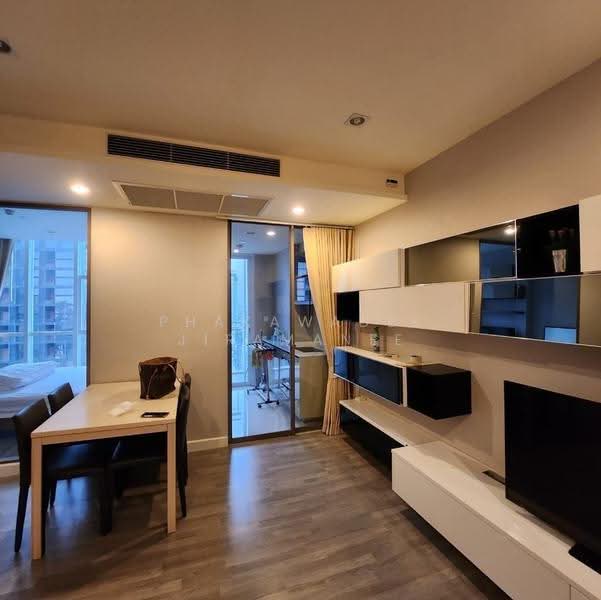 The Room Sathorn, Bangkok, 78 Pan Road, Silom, Bang Rak, Bangkok, 1 Bedroom, 47 sqm, Condo For Rent, by Phakawadee Jiramanee, 500538505 - DDproperty.com